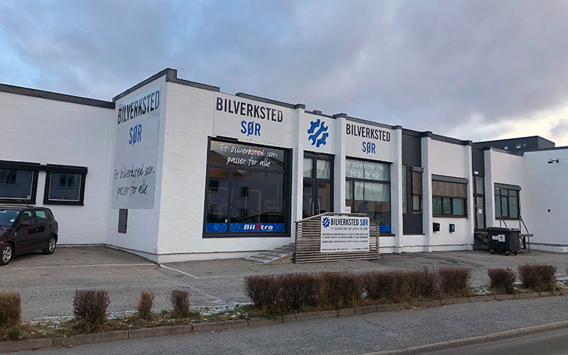 Bilverksted Sør i Kristiansand satser på Hy-Carbon motorrens med hydrogen 